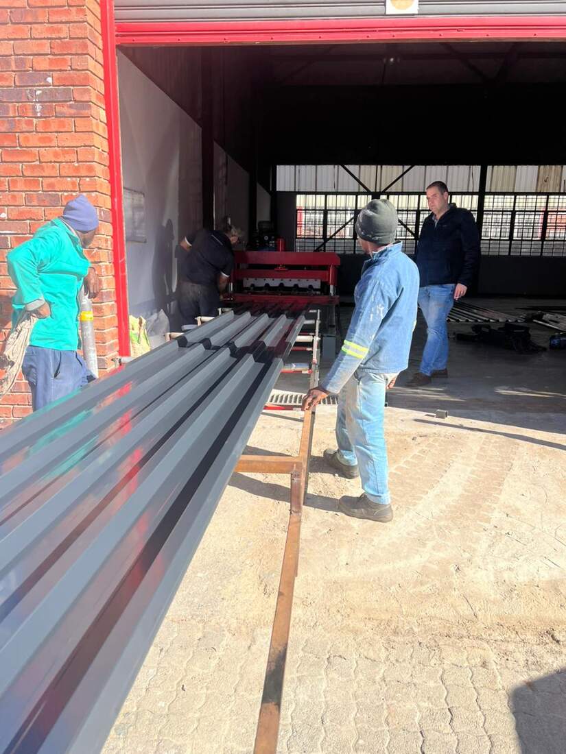 Roll-forming machine manufacturing IBR sheeting