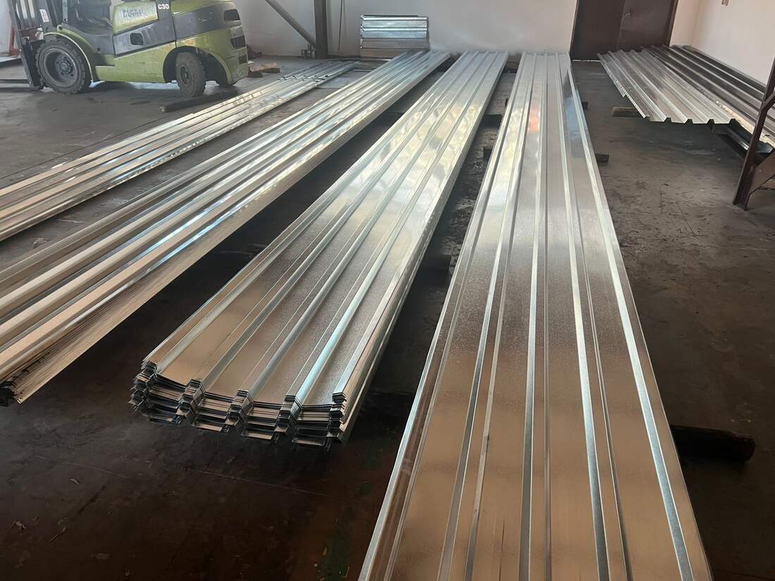Cut-to-size sheets in the warehouse